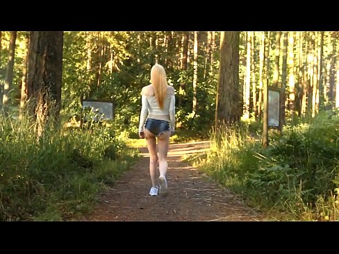 ❤️ Lijepa žena se kreće polako, ne goli video Kvalitetan seks na bs.makesexnotwar.ru ﹏