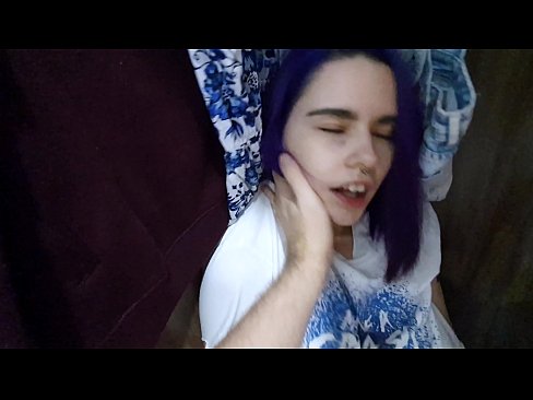 ❤️ Našao sam svoju sestru u ormaru i pomogao joj da svrši Kvalitetan seks na bs.makesexnotwar.ru ﹏